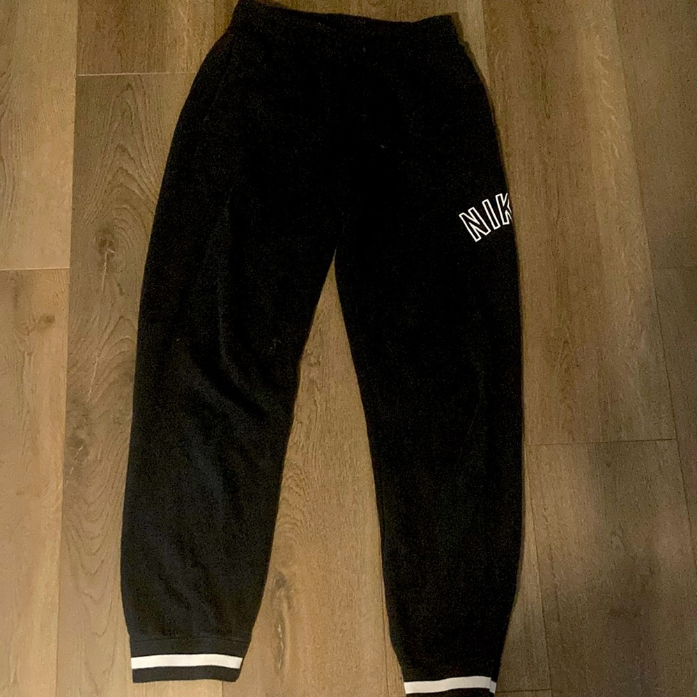 Nike air kids xl sweatpants black